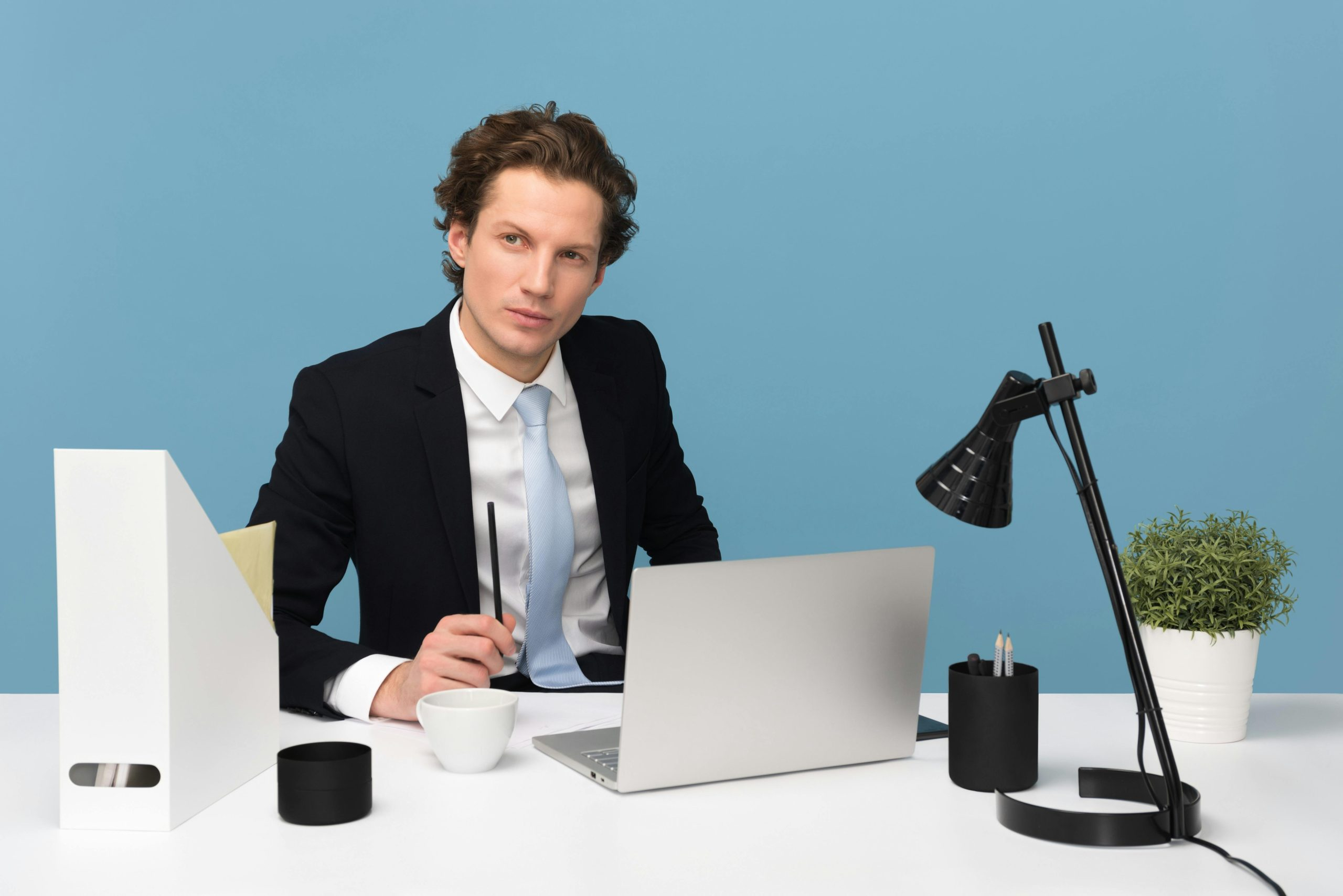 Job Hopping: Weighing the Risks and Rewards