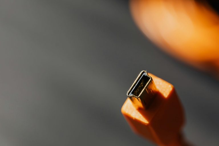 Magnetic Charging Cables That Eliminate Port Damage