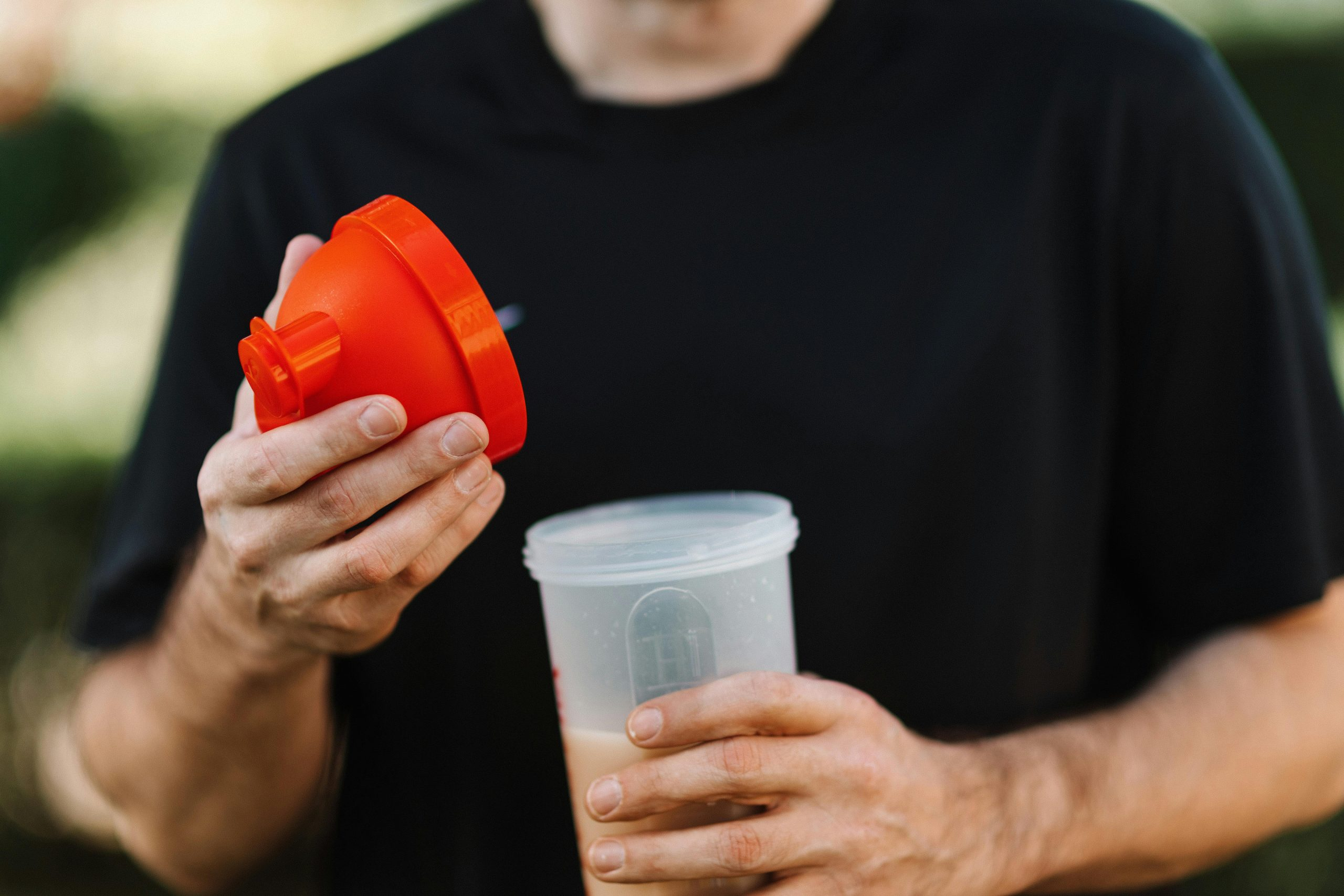 Smart Hydration Trackers That Light Up to Remind You