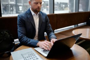 Employee Recognition Programs That Motivate