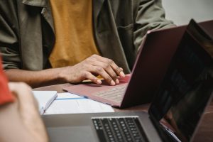 Fostering teamwork using collaborative digital platforms