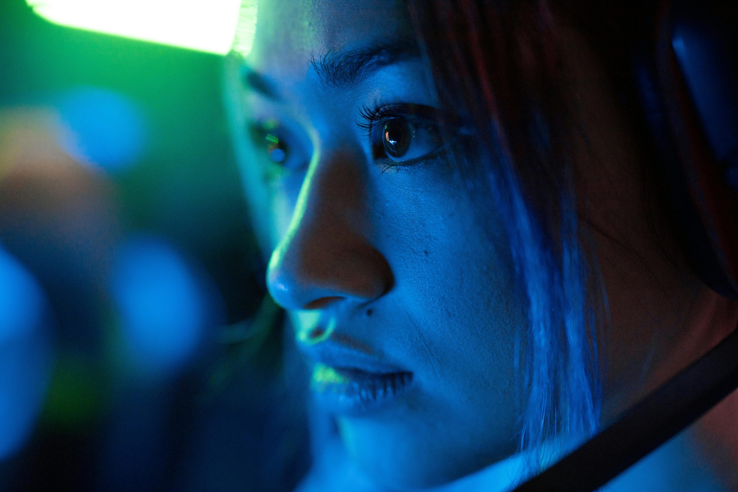 Immersive Headphones With Built-In 4D Audio Effects