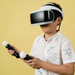 Hologram Display Gadgets for Interactive Presentations