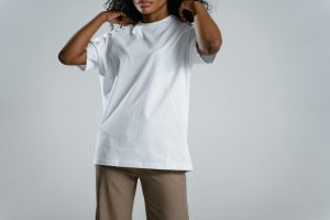 Why Capsule Wardrobes Become a Minimalist Style Essential